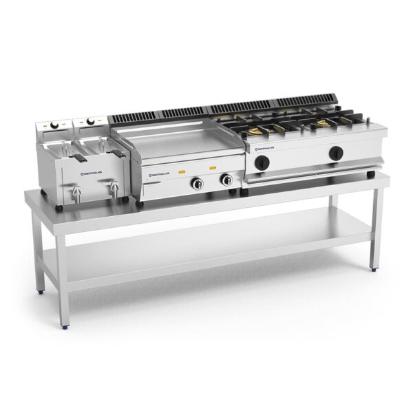 grande table centrale en inox avec étagère basse